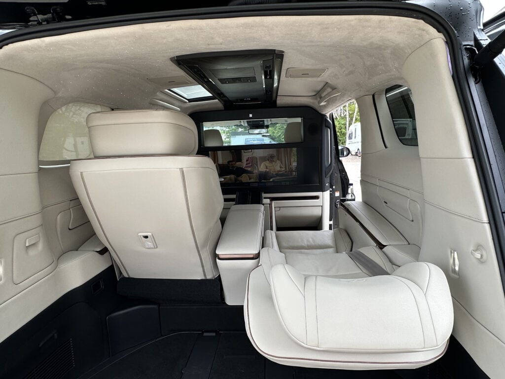 Lexus LM rear seating