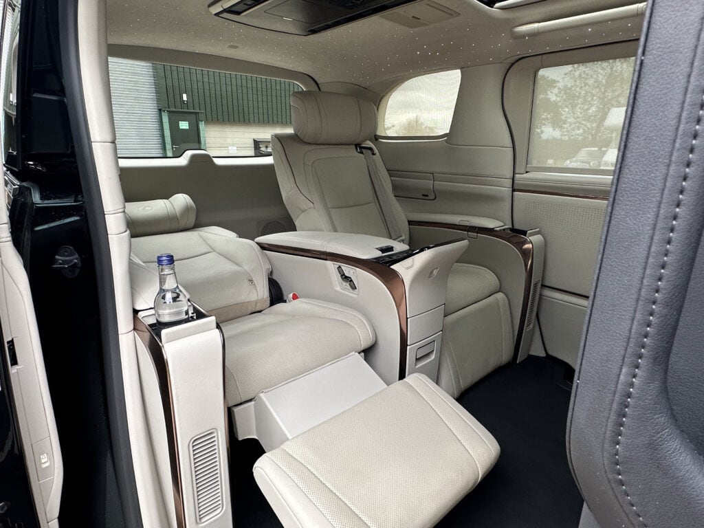 Lexus LM Signature chauffeur services
