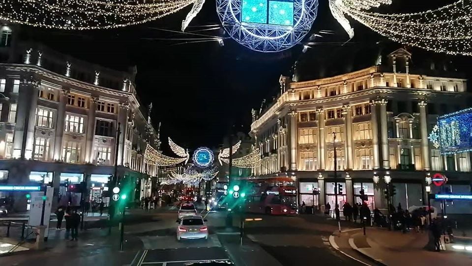 London Christmas lights tour 2021