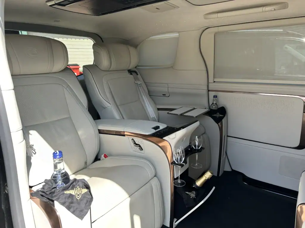 Lexus LM Starlight signature