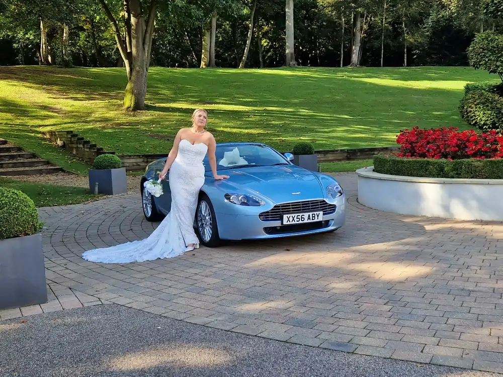 Luxury wedding car hire